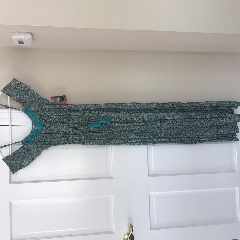 Maxi Dress - Picture 3 of 4